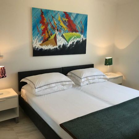 Apartments Victoria Privlaka エクステリア 写真