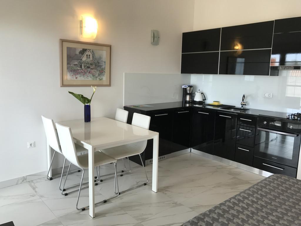 Apartments Victoria Privlaka プリヴラカ エクステリア 写真