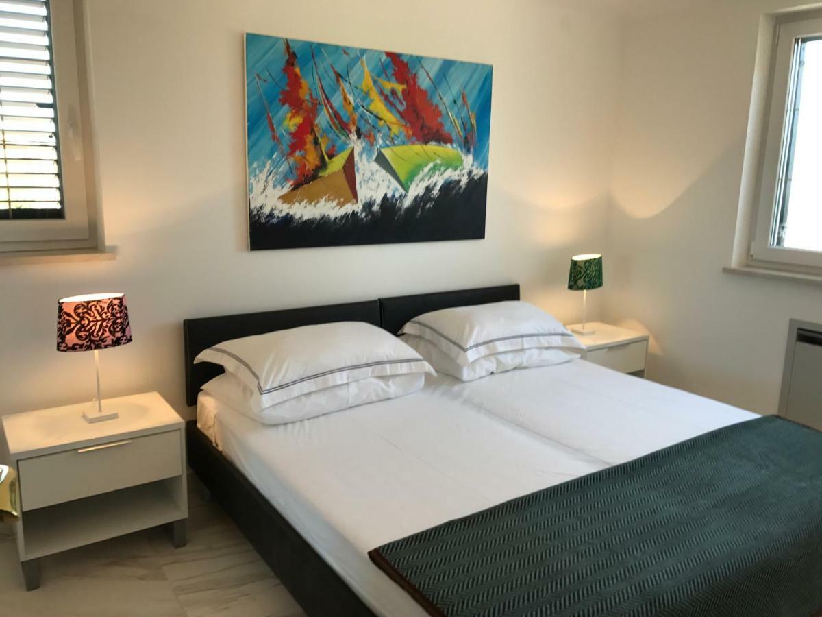 Apartments Victoria Privlaka プリヴラカ エクステリア 写真